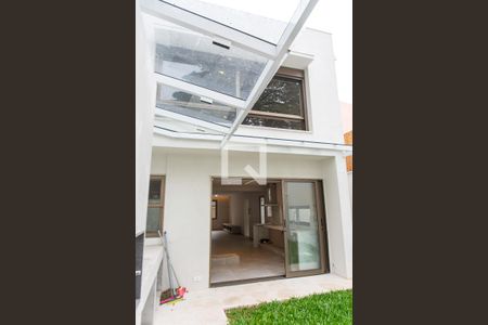 Casa de condomínio para alugar com 150m², 3 quartos e 2 vagas Casa de condomínio para alugar com 150m², 3 quartos e 2 vagasChurrasqueira
