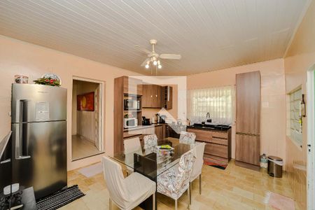 Casa à venda com 200m², 3 quartos e 2 vagasCozinha