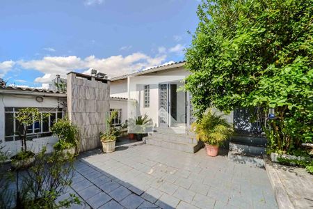 Casa à venda com 200m², 3 quartos e 2 vagasQuintal