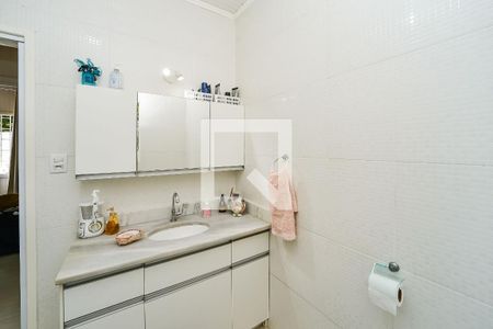 Casa à venda com 200m², 3 quartos e 2 vagasBanheiro 1