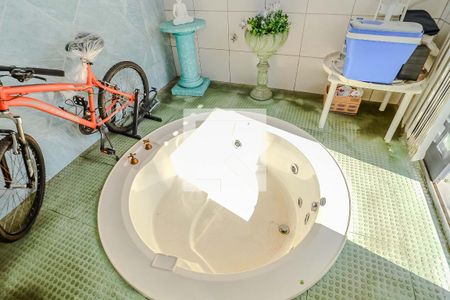 Casa à venda com 200m², 3 quartos e 2 vagasJacuzzi