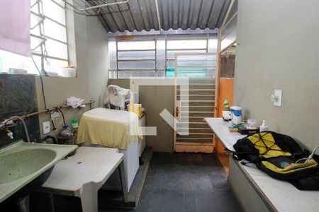 Casa à venda com 320m², 4 quartos e 2 vagasÁrea de Serviço