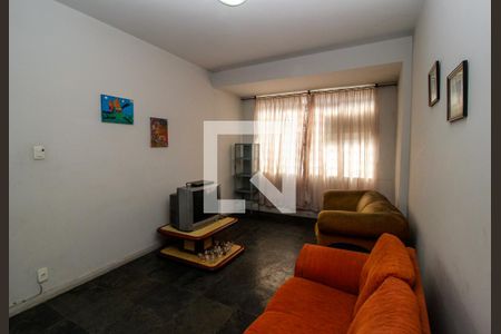 Sala de casa à venda com 4 quartos, 320m² em Carlos Prates, Belo Horizonte