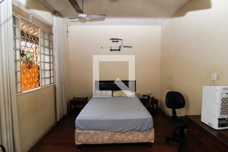 Casa à venda com 320m², 4 quartos e 2 vagasQuarto 3