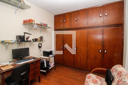 Casa à venda com 320m², 4 quartos e 2 vagasQuarto 2