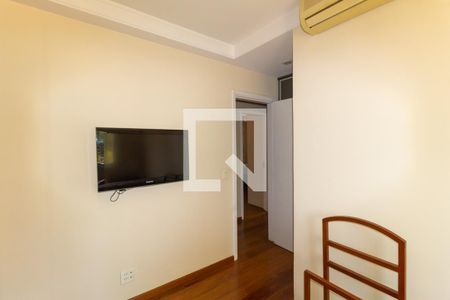 Apartamento à venda com 178m², 3 quartos e 3 vagasSuíte 3