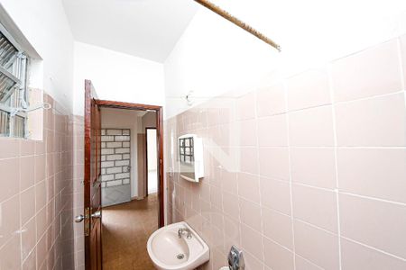 Casa para alugar com 70m², 2 quartos e 3 vagas Casa para alugar com 70m², 2 quartos e 3 vagasBanheiro