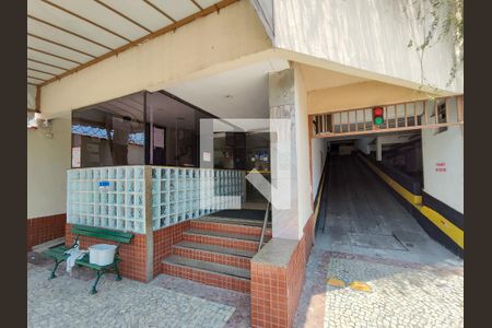 Apartamento à venda com 60m², 2 quartos e 1 vagaFachada e portaria