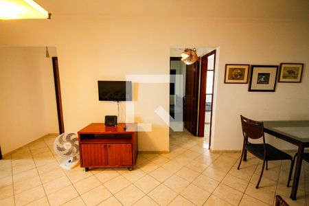 Sala de apartamento para alugar com 3 quartos, 86m² em Guilhermina, Praia Grande