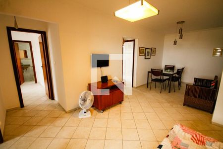 Sala de apartamento para alugar com 3 quartos, 86m² em Guilhermina, Praia Grande