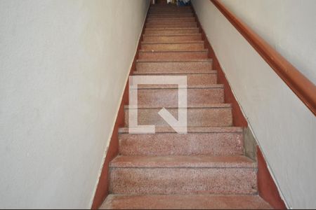 Apartamento para alugar com 40m², 1 quarto e sem vagaEscada de Acesso