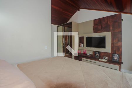 Casa à venda com 230m², 3 quartos e 1 vagaSuíte