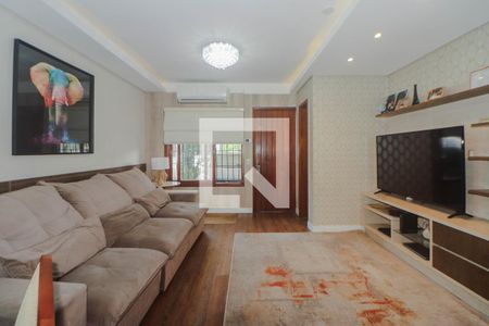 Sala de casa à venda com 3 quartos, 230m² em Morro Santana, Porto Alegre