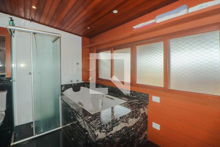 Casa à venda com 230m², 3 quartos e 1 vagaBanheiro da Suíte