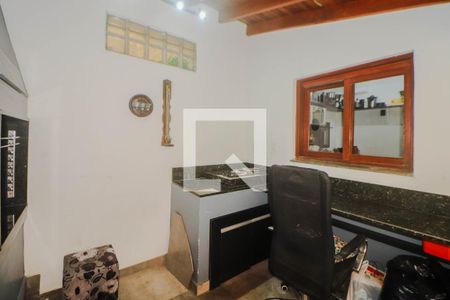 Casa à venda com 230m², 3 quartos e 1 vagaPátio Fundos