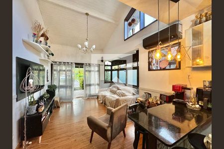 Sala de casa de condomínio à venda com 2 quartos, 130m² em Vargem Grande, Rio de Janeiro