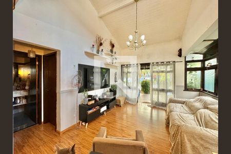 Sala de casa de condomínio à venda com 2 quartos, 130m² em Vargem Grande, Rio de Janeiro