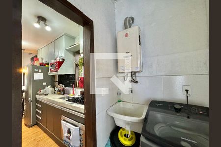 Casa de condomínio à venda com 130m², 2 quartos e 2 vagas Casa de condomínio à venda com 130m², 2 quartos e 2 vagasCozinha e Área de Serviço