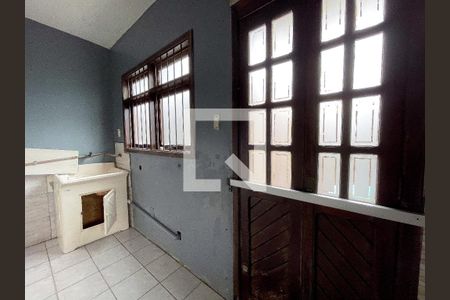Casa à venda com 160m², 3 quartos e 1 vagaÁrea de Serviço