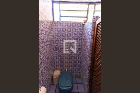 Casa à venda com 1500m², 5 quartos e 3 vagas Casa à venda com 1500m², 5 quartos e 3 vagasLavabo