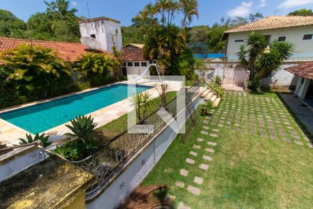 Casa à venda com 1500m², 5 quartos e 3 vagas Casa à venda com 1500m², 5 quartos e 3 vagasQuintal