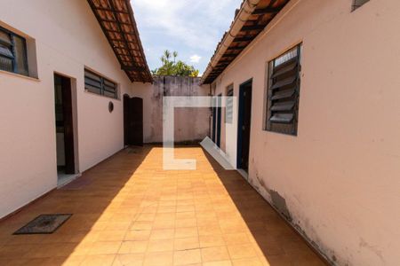 Casa à venda com 1500m², 5 quartos e 3 vagas Casa à venda com 1500m², 5 quartos e 3 vagasÁrea de Serviço