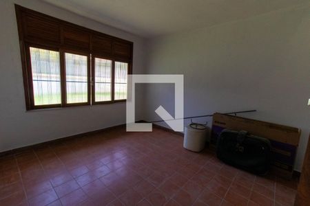Casa à venda com 1500m², 5 quartos e 3 vagas Casa à venda com 1500m², 5 quartos e 3 vagasEdícula