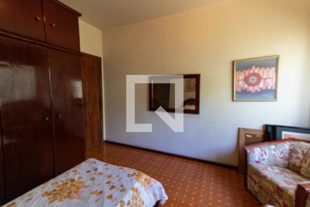 Casa à venda com 1500m², 5 quartos e 3 vagas Casa à venda com 1500m², 5 quartos e 3 vagasQuarto 3