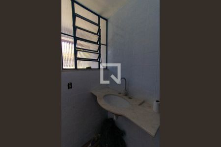 Casa à venda com 1500m², 5 quartos e 3 vagas Casa à venda com 1500m², 5 quartos e 3 vagasBanheiro Externo