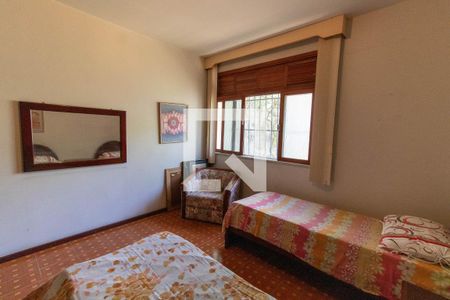 Casa à venda com 1500m², 5 quartos e 3 vagas Casa à venda com 1500m², 5 quartos e 3 vagasQuarto 3