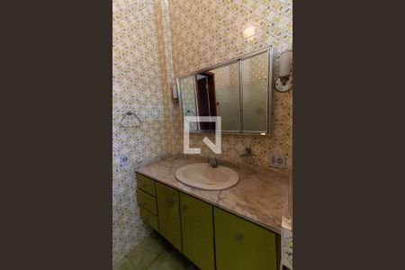 Casa à venda com 1500m², 5 quartos e 3 vagas Casa à venda com 1500m², 5 quartos e 3 vagasBanheiro da Suíte