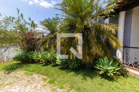 Casa à venda com 1500m², 5 quartos e 3 vagas Casa à venda com 1500m², 5 quartos e 3 vagasJardim