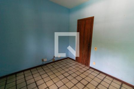 Casa à venda com 1500m², 5 quartos e 3 vagas Casa à venda com 1500m², 5 quartos e 3 vagasQuarto 1