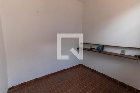 Casa à venda com 1500m², 5 quartos e 3 vagas Casa à venda com 1500m², 5 quartos e 3 vagasQuarto de Serviço