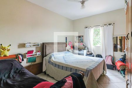 Casa à venda com 97m², 3 quartos e 2 vagasQuarto 2