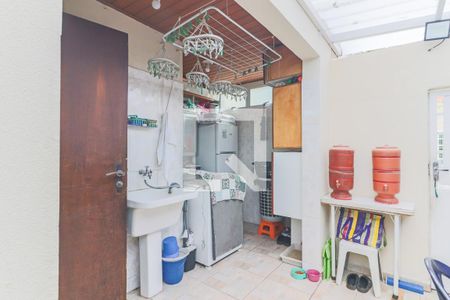 Casa à venda com 97m², 3 quartos e 2 vagasLavanderia / Quintal