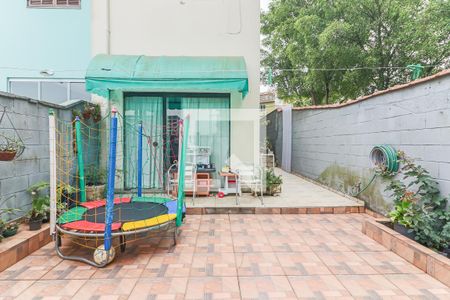 Casa à venda com 97m², 3 quartos e 2 vagasLavanderia / Quintal