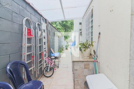 Casa à venda com 97m², 3 quartos e 2 vagasLavanderia / Quintal