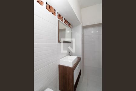 Casa para alugar com 60m², 2 quartos e sem vagaBanheiro da Suíte