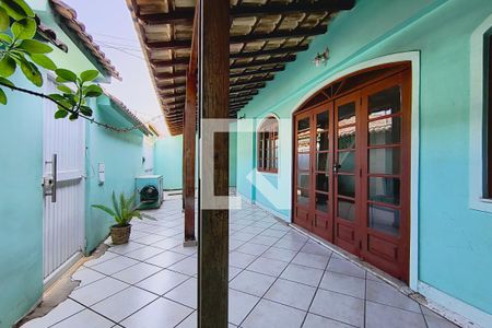 Casa de condomínio à venda com 250m², 5 quartos e 2 vagasFachada