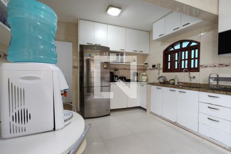 Casa de condomínio à venda com 250m², 5 quartos e 2 vagasCozinha - Armários