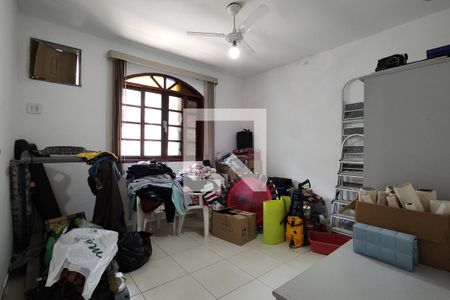 Casa de condomínio à venda com 250m², 5 quartos e 2 vagasQuarto 1