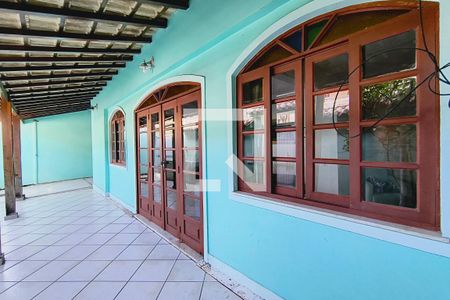 Casa de condomínio à venda com 250m², 5 quartos e 2 vagasFachada