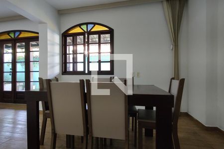 Casa de condomínio à venda com 250m², 5 quartos e 2 vagasSala de Jantar