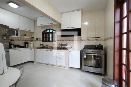 Casa de condomínio à venda com 250m², 5 quartos e 2 vagasCozinha - Armários