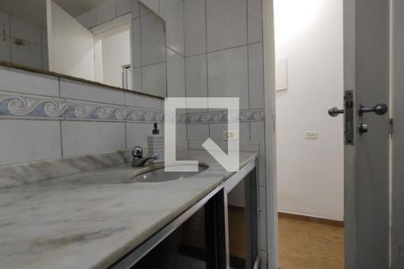 Casa de condomínio à venda com 250m², 5 quartos e 2 vagasBanheiro 1