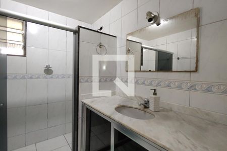 Casa de condomínio à venda com 250m², 5 quartos e 2 vagasBanheiro 1