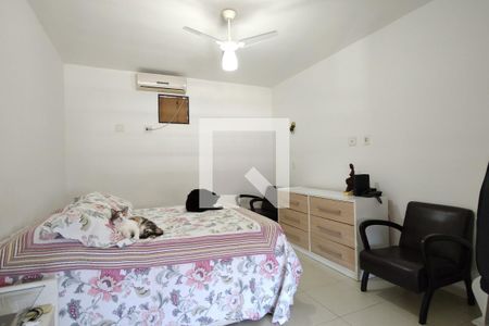 Casa de condomínio à venda com 250m², 5 quartos e 2 vagasQuarto 5