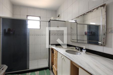 Casa de condomínio à venda com 250m², 5 quartos e 2 vagasBanheiro 2