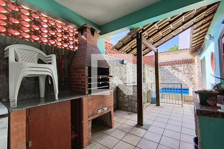 Casa de condomínio à venda com 250m², 5 quartos e 2 vagasChurrasqueira
